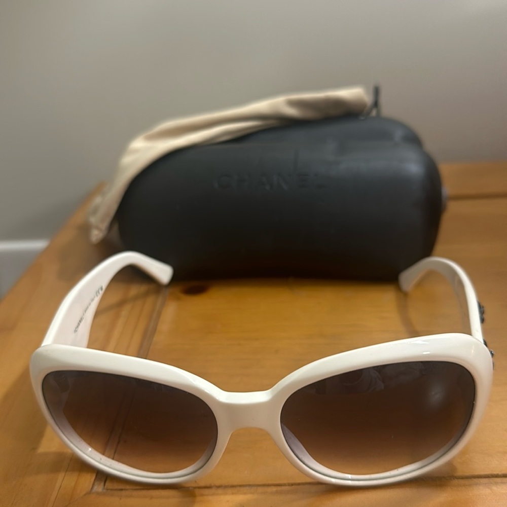 Vintage Chanel Sun glasses-Authentic